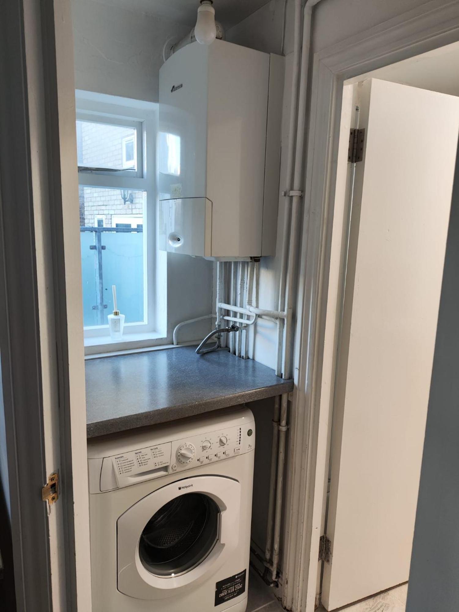 2-br In London, Ideal Location! Appartamento